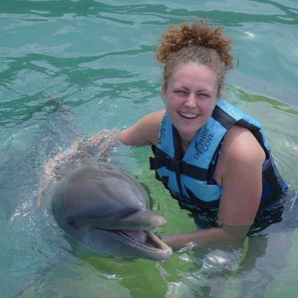 Hey there, I'm Shannon, a posh ambassador... - Picture 6 of 8